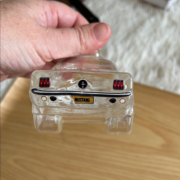 Crown Royal Glass Car Decanter - Mustang model car, whisky - Picture 9 of 9